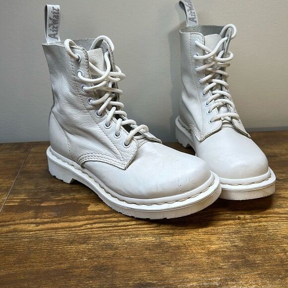 Dr Martens 1460 Pascal Mono White Combat Boots Leather size 6 - Picture 1 of 13